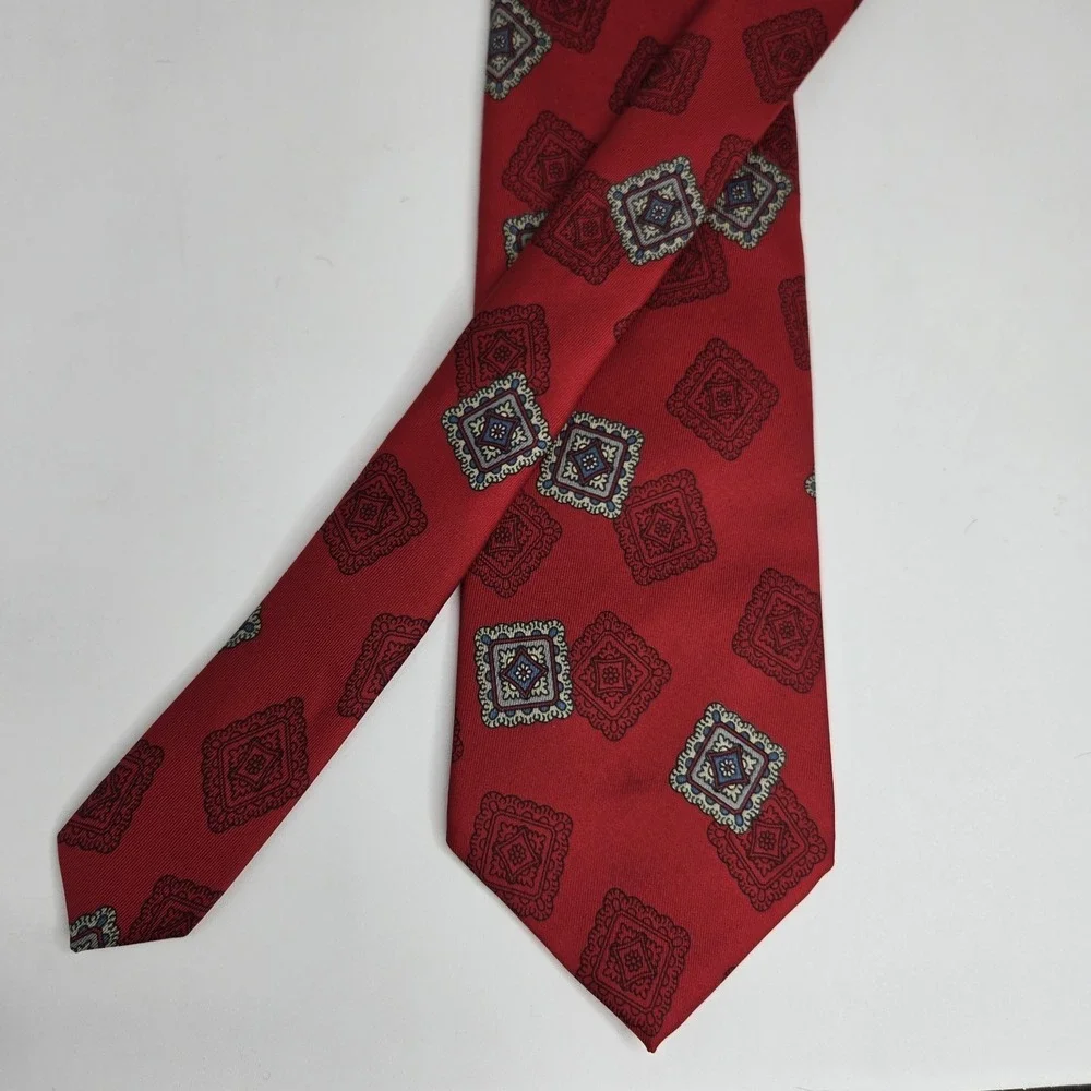 Vtg B. Altman & Co Tie Mens Silk Red Blue Geometric Medallion‎ Luxury Deadstock